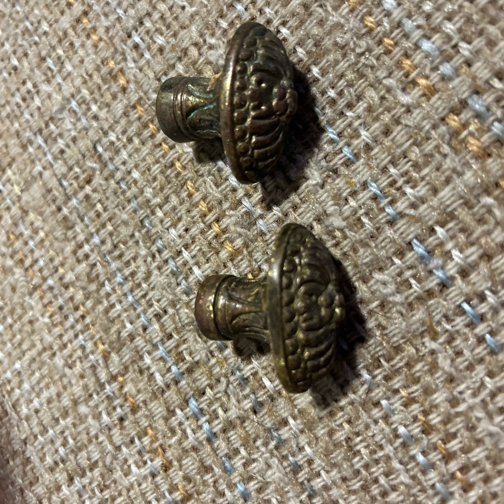 Drawer knobs